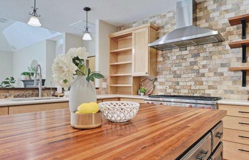 10204 Eclipse Ln, Austin TX 78739-1707 exterior