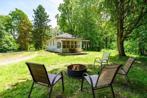 4624 1 St, Kalamazoo MI 49009-7943 exterior