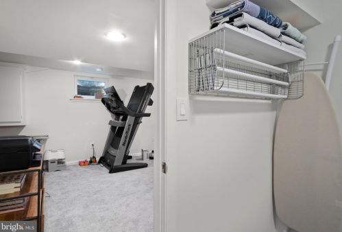 10415 Hayes Ave, Silver Spring MD 20902-3704 exterior