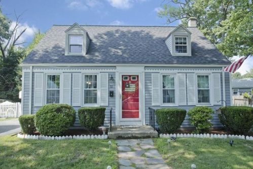 11 Balfour Dr, Springfield, MA 01118-1138