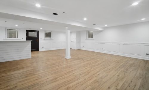 6300 Leroy Ave, Chicago IL  60646-4814 exterior