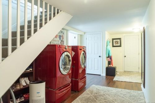 311 Wilton Rd, Ridgefield CT 06877-5723 exterior