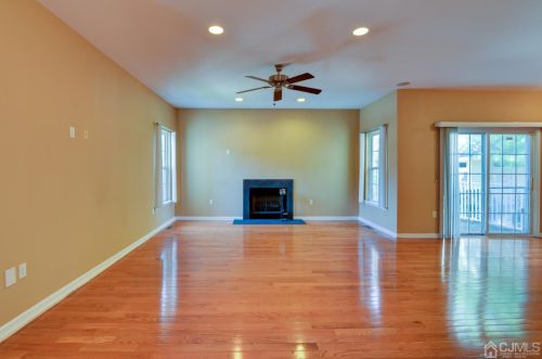 334 Moonlight Dr, Piscataway NJ  08854-2261 exterior