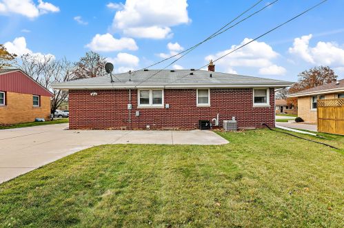 4460 65th St, Milwaukee WI  53220-3420 exterior