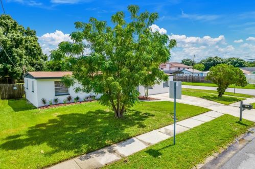7924 Endive Ave, Tampa, FL 33619-7334