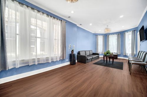 1020 Springfield Ave, Chicago IL 60624-4025 exterior