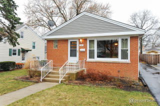 794 Fairfield Ave, Elmhurst, IL 60126-4711