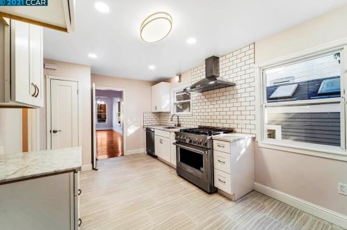 2584 Martin Luther King Jr Way, Berkeley CA 94704-2618 exterior