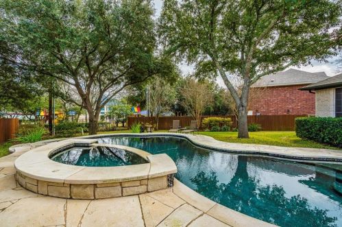 9904 Charthouse Cv, Austin TX 78730-3566 exterior