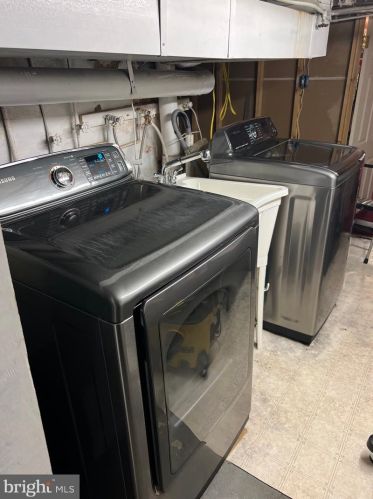 2411 8th St, Philadelphia PA 19148-3713 exterior