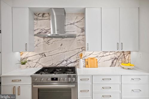 1834 Swann St, Washington DC  20009-5505 exterior