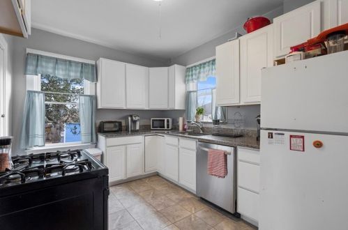 113 Oakland Ave, Providence RI 02908-3632 exterior