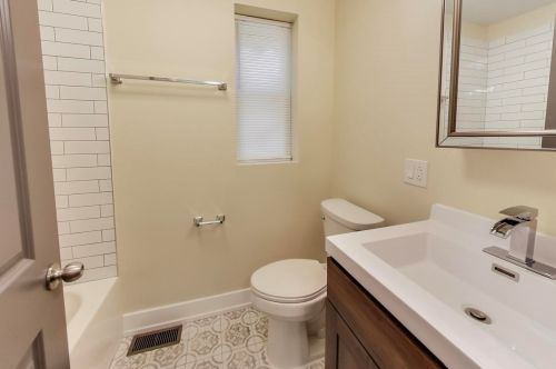 4236 Champlain Ave, Chicago IL  60653-2924 exterior