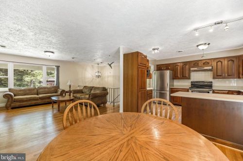 1070 Carson Dr, Huntingtown MD 20639-9507 exterior