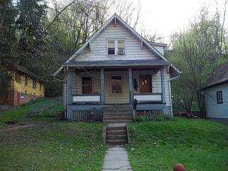 10 Brook St, Moon Twp, PA 15108-2078