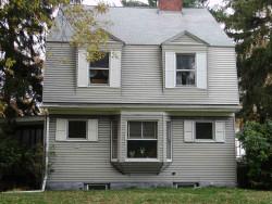 21 Park Ln, Newton, MA 02459-1749