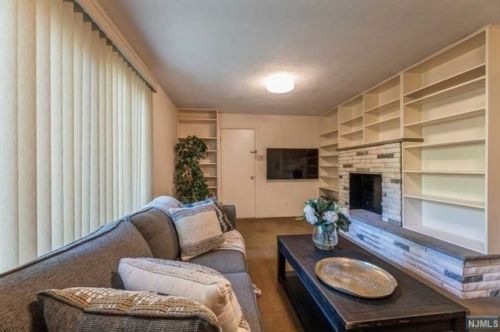 11 Maple Ave, Demarest NJ  07627-2404 exterior