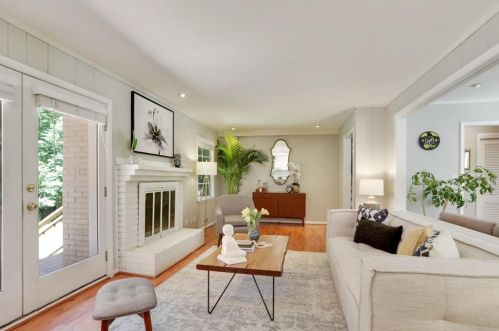 1861 Crestline Dr, Atlanta GA  30345-3871 exterior