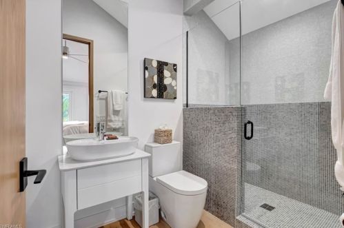 1132 7 St, Naples FL 34102-7334 exterior