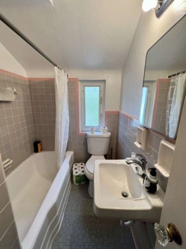 244 Frankfort Ave, Pittsburgh PA 15229-1922 exterior