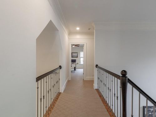 35 Kenmare Hall, Atlanta GA 30324-2566 exterior