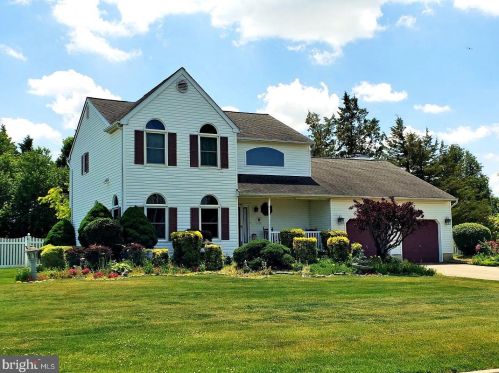 704 Malus Ct, Harrison Township, NJ 08062-9488