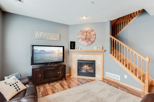 1994 Clover Ridge Dr, Chaska, MN 55318-2954