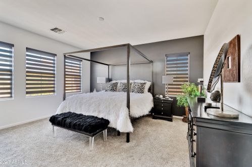 2042 Carla Vis Dr, Chandler AZ 85225-5269 exterior