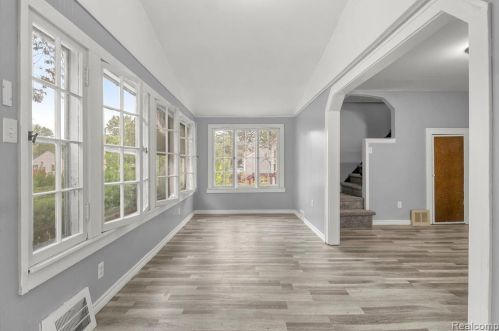 5834 Belton St, Garden City MI  48135-2531 exterior