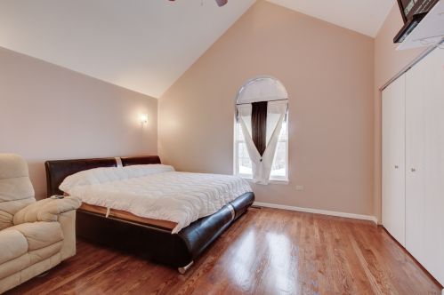 1315 Kildare Ave, Chicago IL 60651-1728 exterior