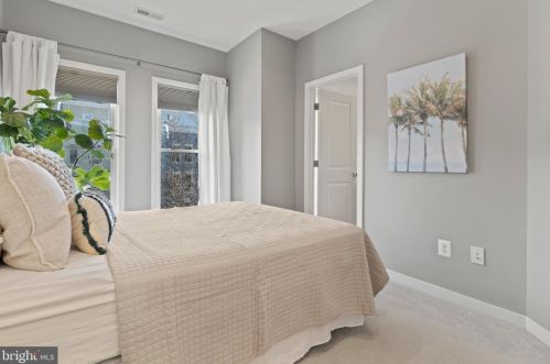 1016 4 St, Washington DC 20001-2516 exterior