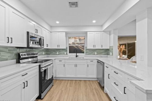 4227 Covey Cir, Naples FL 34109-2501 exterior