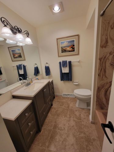 3938 119, Milwaukee WI 53228-1814 exterior