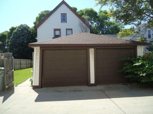 2738 44th St, Milwaukee WI  53219-3202 exterior