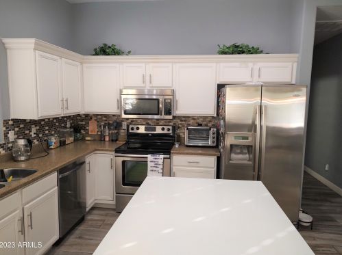 35826 33rd Ln, Phoenix AZ  85086-4201 exterior