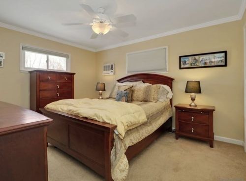 6 Arnold Ln, Commack NY 11725-3901 exterior