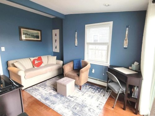 44 Tameling Ave, Babylon NY 11702-3607 exterior