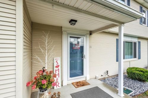 27 Ryefield, Enfield CT 06082-3935 exterior