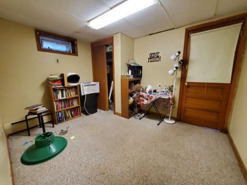 13 Clinton St, Providence RI 02919-4122 exterior