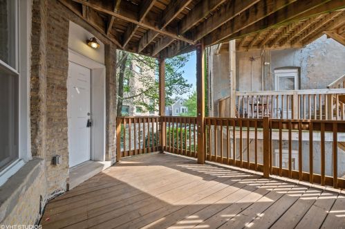 2918 Lincoln Ave, Chicago IL  60657-4109 exterior