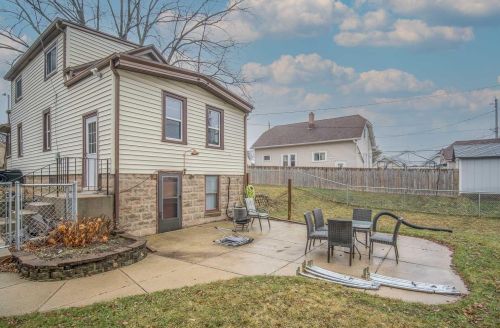 1632 94th St, Milwaukee WI  53214-4113 exterior