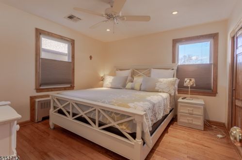 301 West Ln, Clark NJ  07066-1631 exterior