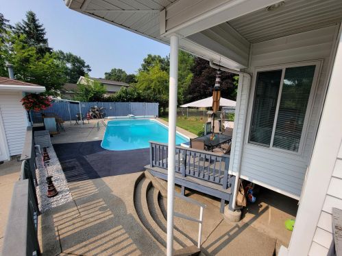 1849 Lawnel Ave, Meskegon MI 49441-3743 exterior