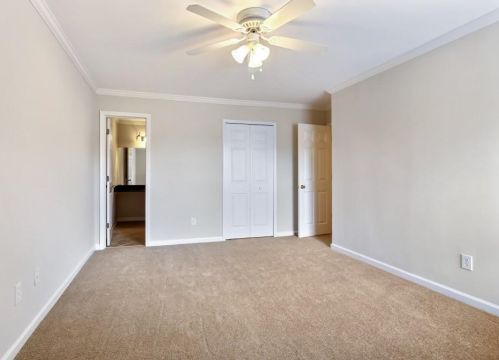 207 Brighton Pt, Atlanta GA 30328-1372 exterior