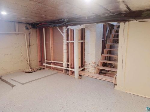 736 54 Ave, Duluth MN 55807-2048 exterior