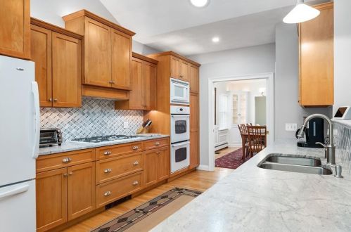 97 Gaskill St, Woonsocket RI 02895-1011 exterior