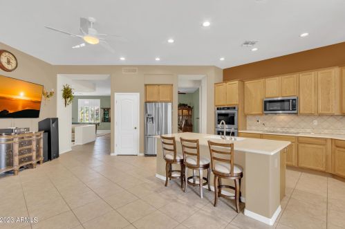 2441 Thompson Way, Chandler AZ 85286-8436 exterior