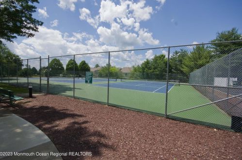 120 Mimosa Ln, East Freehold NJ 07728-4149 exterior