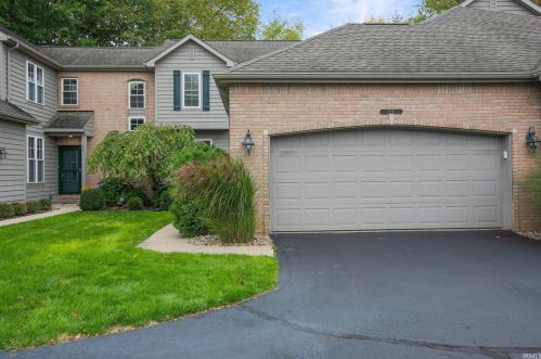 1310 Lake Stream Ct, Mishawaka, IN 46545-4041