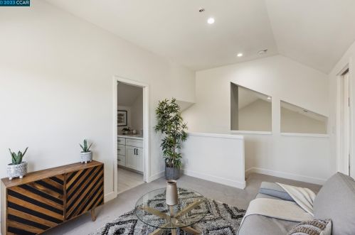 1711 Berrywood Dr, Concord CA 94521-2142 exterior